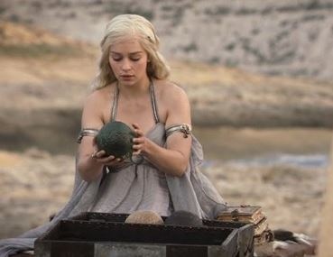 Бижутерийната фирма Фаберже обяви че създава скъпоценно яйце в чест